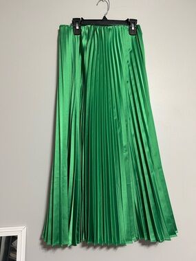 Versona Emerald Green Pleated Satin Midi Skirt